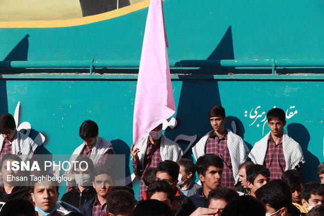 نواخته شدن زنگ ملی مبارزه با استکبار جهانی در زنجان
