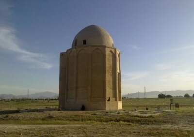 بقعه پیرِ مرادآباد در شهر اراک، استان مرکزی ۷ اثر تاریخی استان مرکزی در انتظار تعیین حریم