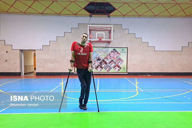 بلندقامت‌ترین مرد ایران: بارها از زندگی ناامید شدم اما برگشتم/ والیبال نشسته مرا دگرگون کرد
