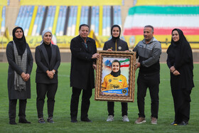 هفته سوم لیگ برتر فوتبال بانوان، سپاهان - زارع باتری سنندج