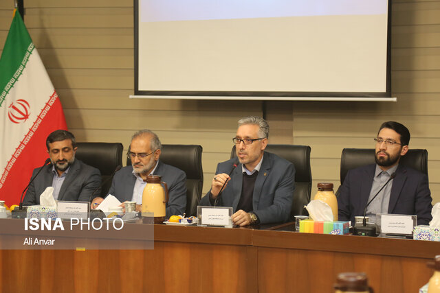 نشست معاون امور مجلس رئیس جمهور با دانشگاهیان اردبیل