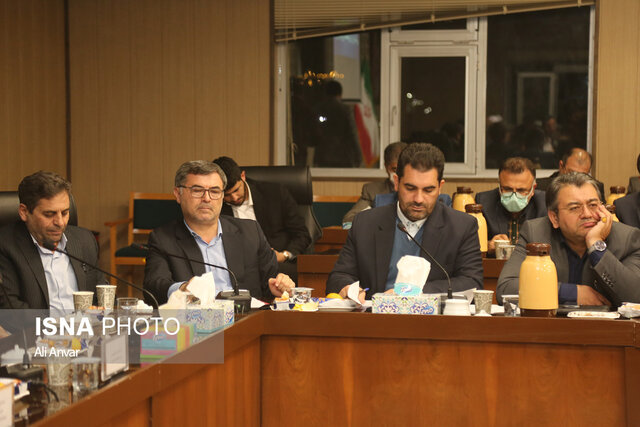 نشست معاون امور مجلس رئیس جمهور با دانشگاهیان اردبیل