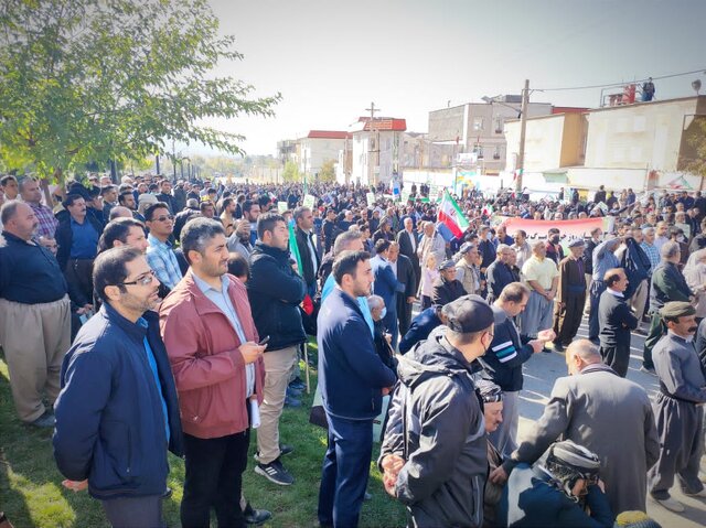 برگزاری راهپیمایی 13 آبان در مریوان