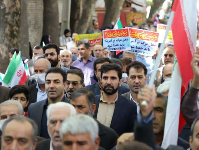 آغاز راهپیمایی باشکوه ۱۳ آبان در لرستان/ مرگ بر آمریکا طنین انداز شد