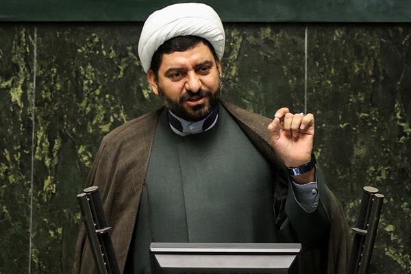 آزادیخواه: وفادار بودن به انقلاب و آرمانهای انقلاب مهم است آزادیخواه: وفادار بودن به انقلاب و آرمانهای انقلاب مهم است