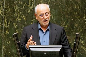 اکبری تالارپشتی: دولت برای خنثی کردن تحریم‌ها بخش خصوصی را به میدان آورد