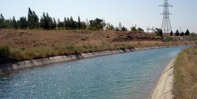 بخشی از کانال آب فردیس ایمن‌سازی می‌شود