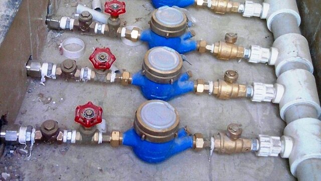 استقبال یک نماینده مجلس از اعمال سیاستهای تنبیهی برای مشترکان پر مصرف آب استقبال یک نماینده مجلس از اعمال سیاستهای تنبیهی برای مشترکان پر مصرف آب