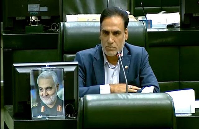 مجلس و دولت باید به سمت تعامل بیشتر گام بردارند مجلس و دولت باید به سمت تعامل بیشتر گام بردارند