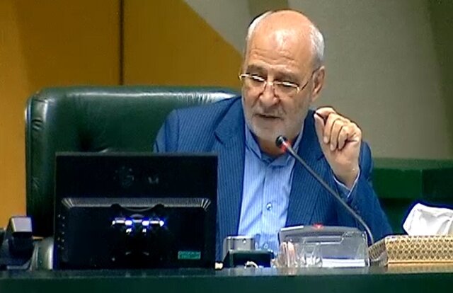 حاجی دلیگانی: مسئولان برای حل مشکلات حرکت کنند حاجی دلیگانی: مسئولان برای حل مشکلات حرکت کنند