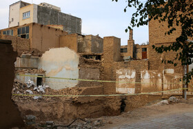 در این گزارش اعلام شده بود «آثار شاخص یزد همچون مسجد جامع، مجموعه میدان امیرچخماغ، مدرسه‌ها و بقعه‌های تاریخی آسیبی ندیده‌اند و سالم هستند، اما حدود ۲۰۰ خانه تاریخی از یک تا ۵۰ درصد تخریب شده است.»