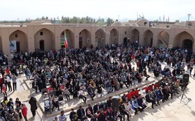 برگزاری جشن پرچم با حضور قهرمانان و ملی پوشان استان یزد در مهریز 