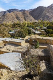 روستای تاریخی برزُک