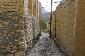 روستای تاریخی برزُک