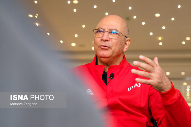 پاسخ کوبنده سرمربی تیم ملی بسکتبال به مصطفی هاشمی: کاپیتان هم بودم او حسادت میکرد