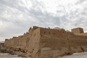 ایران شناسی؛ قلعه سریزد