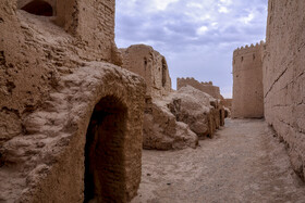 ایران شناسی؛ قلعه سریزد