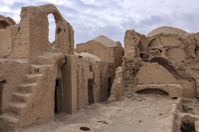 ایران شناسی؛ قلعه سریزد