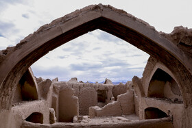 ایران شناسی؛ قلعه سریزد