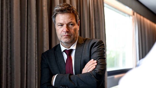 آلمان حامی"تجارت احمقانه" با چین نیست