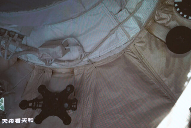 تجهیزات جدید به دست فضانوردان چینی رسید