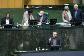 بهرام عین اللهی، وزیر بهداشت، درمان و آموزش پزشکی در صحن علنی مجلس - ۲۴ آبان