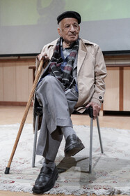 تجلیل از مهدی محقق در مراسم پایانی بیست و نهمین دوره جایزه کتاب سال دانشجویی و بیستمین پایاننامه سال دانشجویی