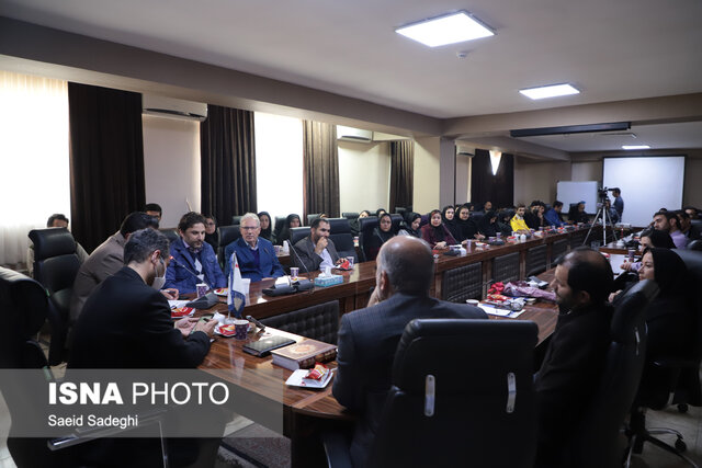 نشست تخصصی بررسی وضعیت کتب علمی و دانشگاهی در جهاد دانشگاهی آذربایجان شرقی برگزار شد