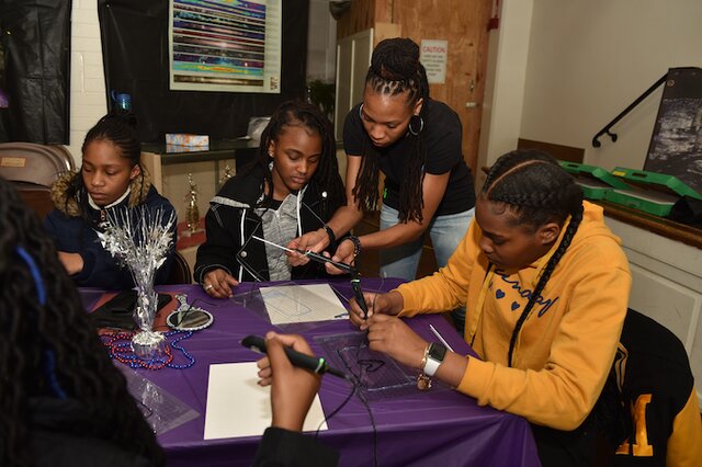 پای مد به فضا هم باز میشود!