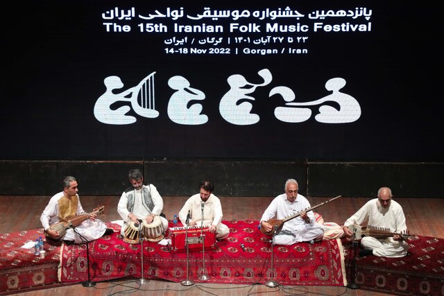 عاشیقهای زن آغازگر جشنواره نواحی شدند