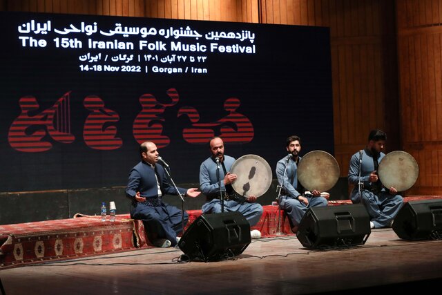 عاشیقهای زن آغازگر جشنواره نواحی شدند