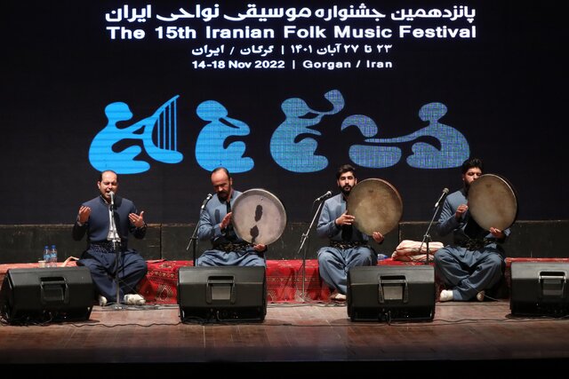 عاشیقهای زن آغازگر جشنواره نواحی شدند