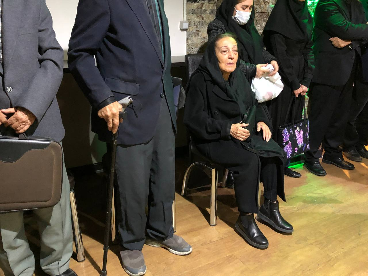 پیکر ناصر تکمیل همایون بهسوی زادگاهش بدرقه شد