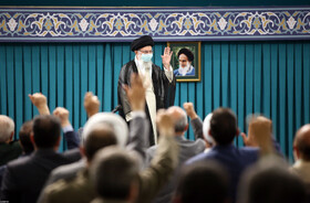 دیدار دست‌اندرکاران برگزاری کنگره شهدای استان قم با مقام معظم رهبری