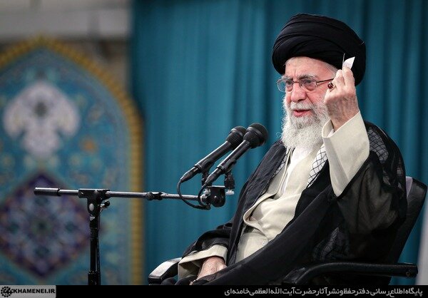 موافقت رهبر انقلاب با عفو و تخفیف مجازات جمع قابل توجهی از متهمان و محکومان موافقت رهبر انقلاب با عفو و تخفیف مجازات جمع قابل توجهی از متهمان و محکومان