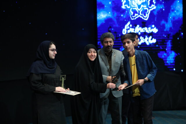 تاکید بر «نقش اجتماعی هنرمند» در جشنواره فیلم مدرسه تاکید بر «نقش اجتماعی هنرمند» در جشنواره فیلم مدرسه