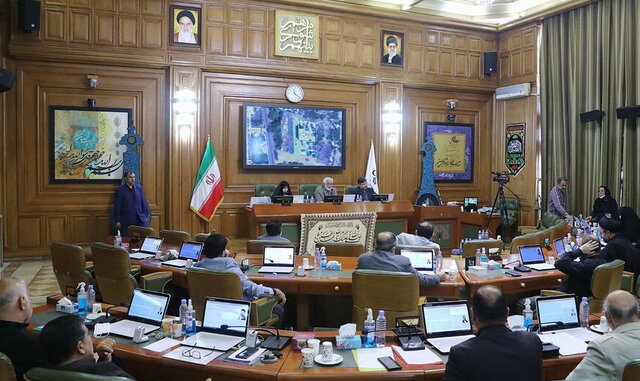 مناسبسازی شهر رها شده است/ شهروندان؛ بزرگترین زیاندیدگان حکمرانی نمایشی و گزارشی مدیریت ترافیک پایتخت مناسبسازی شهر رها شده است/ شهروندان؛ بزرگترین زیاندیدگان حکمرانی نمایشی و گزارشی مدیریت ترافیک پایتخت
