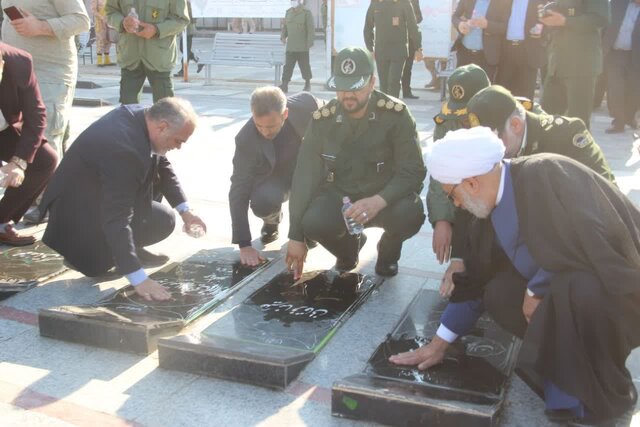 به جوانان بسیجی خود افتخار می کنیم