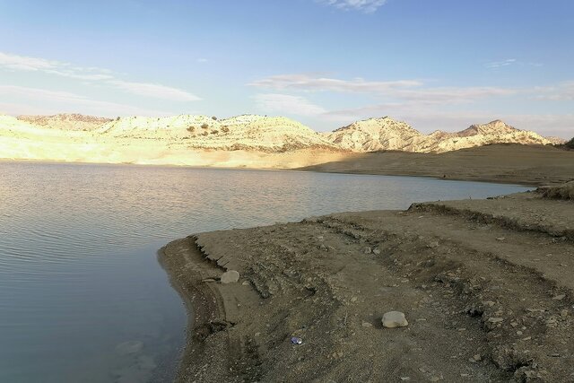 کاهش ارتفاع آب در سد ایلام به روابت تصویر