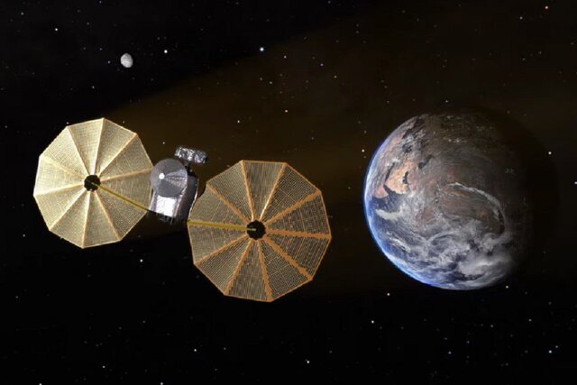 تلاش‌های ناسا برای استقرار آرایه خورشیدی فضاپیمای "لوسی"