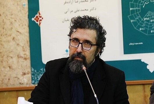 مردم موسیقی گوش میدهند که یاد عشقشان بیفتند