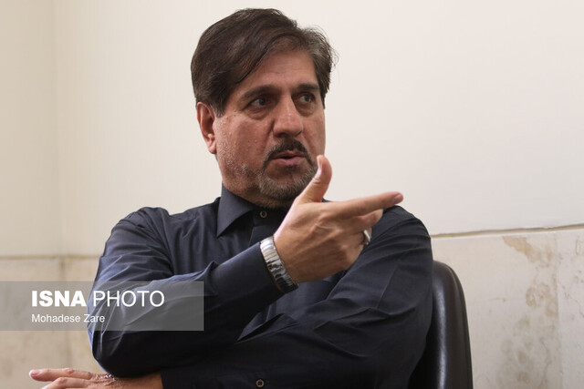 عکس از آرشیو دیگران را به جای گفتار با کردار به سوی زندگی درست دعوت کنیم