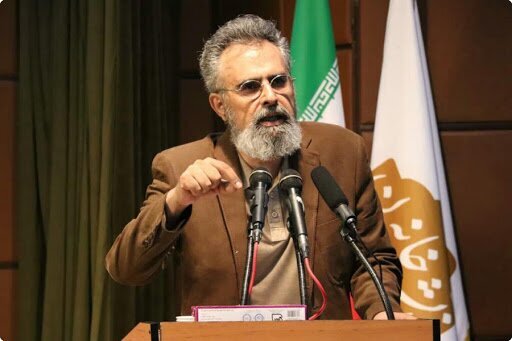 نشستهایی برای خواندن متنهای کهن فارسی نشستهایی برای خواندن متنهای کهن فارسی