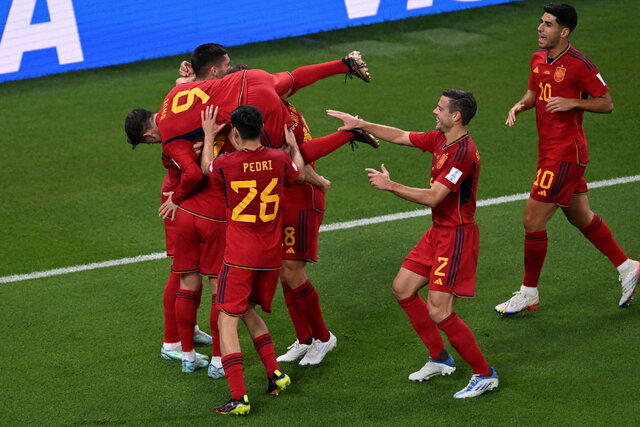 تصاویر منتخب روز چهارم جام جهانی؛ شعور هواداری!