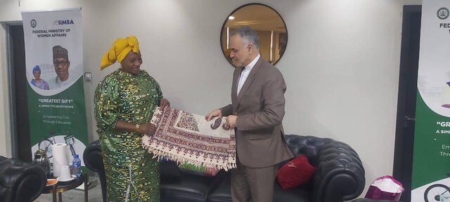 دیدار سفیر ایران با وزیر امور زنان نیجریه دیدار سفیر ایران با وزیر امور زنان نیجریه