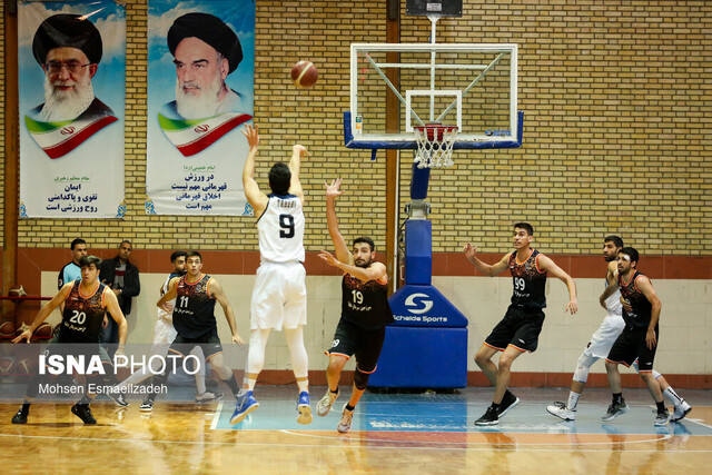 پیروزی آویژه‌صنعت پارسای مشهد در لیگ برتر بسکتبال