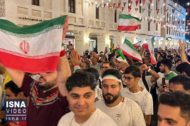 ویدئو / پایکوبی هواداران ایرانی در دوحه با شعار ایران ایران! ویدئو / پایکوبی هواداران ایرانی در دوحه با شعار ایران ایران!