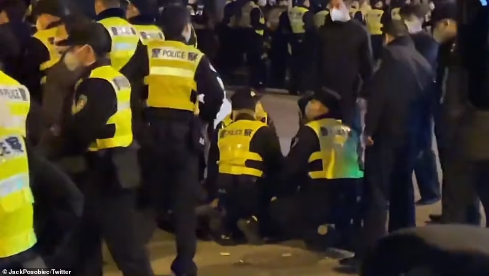 کرونا و محدودیتهایش صدای چینیها را درآورد