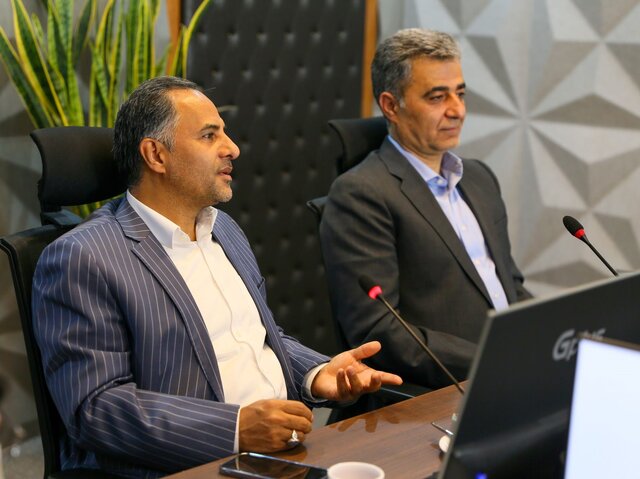 دیدار مدیرعامل و مدیران ارشد بانک تجارت از ایران کیش دیدار مدیرعامل و مدیران ارشد بانک تجارت از ایران کیش