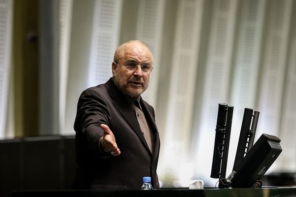 عکس آرشیوی است. ترور نشانه استیصال دشمن است نه قدرت آنها/آینده ایران روشن است